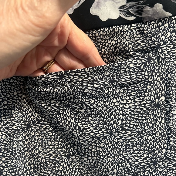 EUC Lululemon pants - Picture 3 of 6